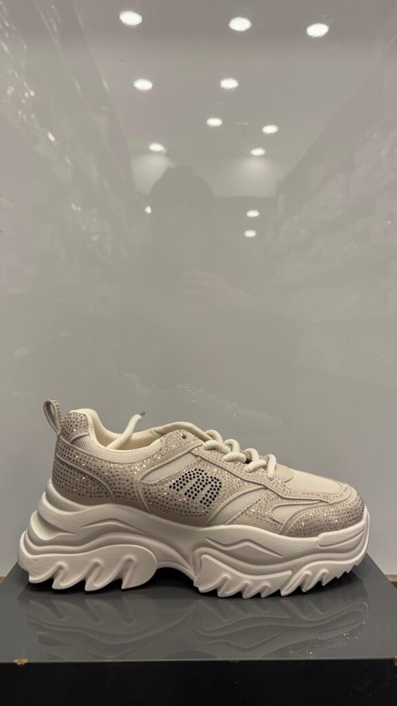 Sneaker #11
